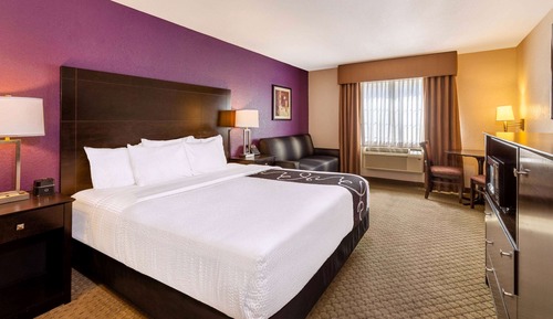 Room, 1 King Bed, Accessible, Non Smoking (Mobility/Hearing Impaired Accessible)