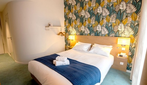 Comfort Room, 1 King Bed, Mobility Accessible, Non Smoking