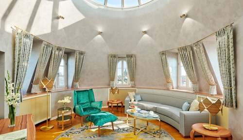 Suite, Tower