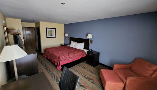 Standard Room, 1 King Bed, Accessible, Non Smoking