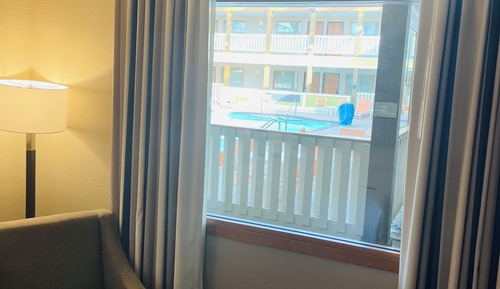 Standard Room, 2 Queen Beds, Non Smoking, Pool View (1st Floor)