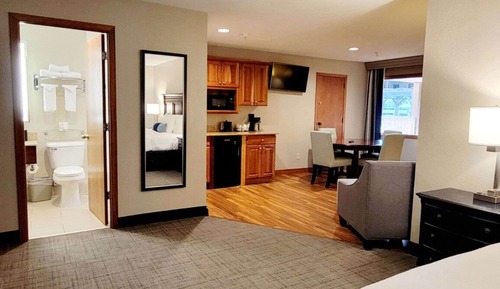 Executive Suite, 1 King Bed, Non Smoking