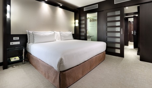 Premium Room, City View