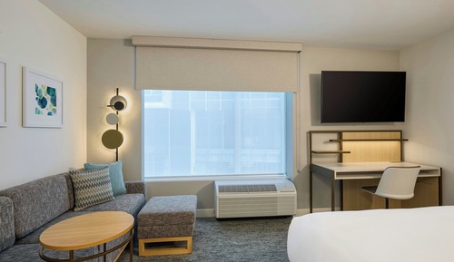 Studio, 1 King Bed, City View