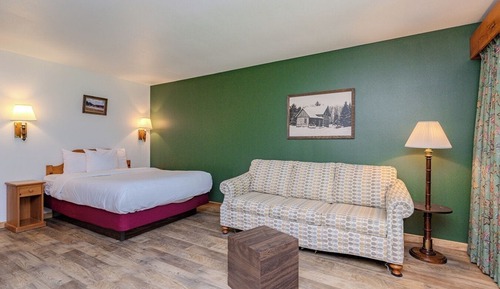 Standard Room, 1 Queen Bed (2nd Floor)