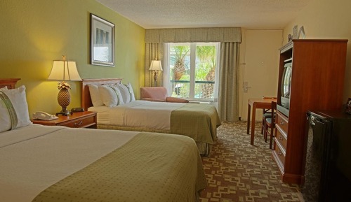 Standard Room, 2 Queen Beds, Pool View