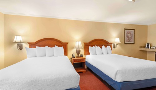 Executive Suite, 2 Queen Beds, Non Smoking, Fireplace