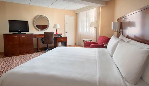 Room, 1 King Bed, Corner