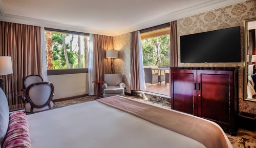 Superior Luxury Room with Balcony