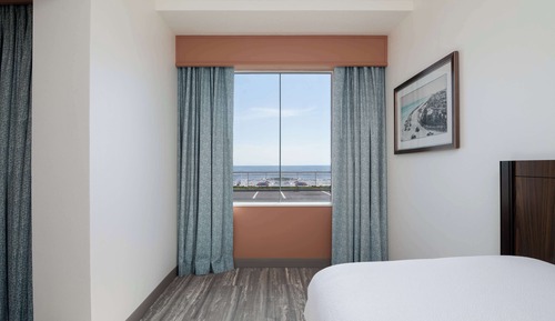 Deluxe Room, 2 Queen Beds, Accessible, Oceanfront (Hearing)