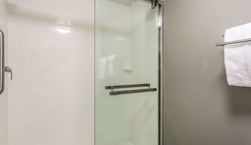 Executive Room, 1 King Bed, Non Smoking, River View (Deluxe)