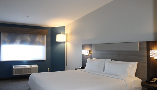 Standard Room, 1 King Bed, Jetted Tub