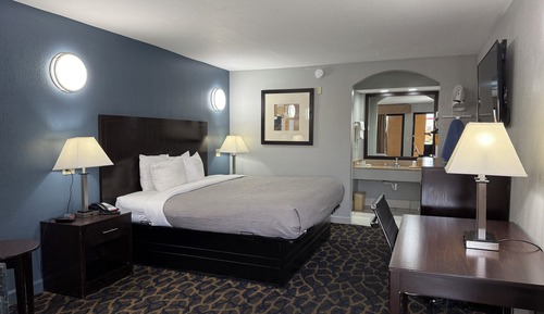 Standard Room, 1 King Bed, Non Smoking