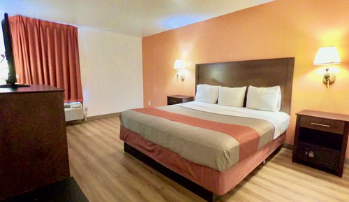 Superior Room, 1 King Bed, Non Smoking, Hot Tub