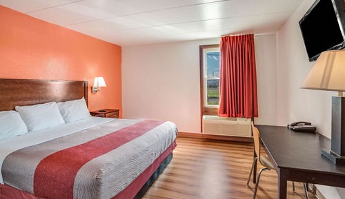 Deluxe Suite, 1 King Bed, Accessible, Non Smoking