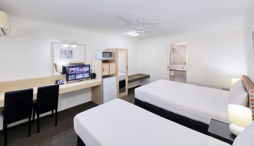 Standard Room, Multiple Beds, Non Smoking