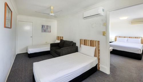 Family Room, Multiple Beds, Non Smoking, Kitchenette