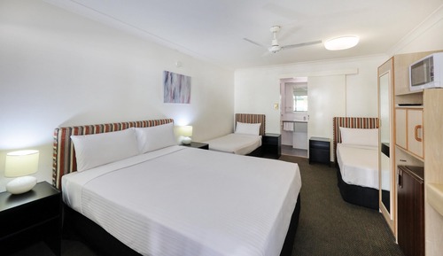Standard Room, Multiple Beds, Non Smoking