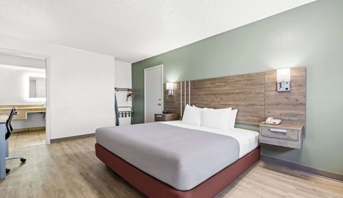 Room, 1 King Bed, Accessible, Non Smoking