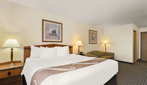 Standard Room, 1 King Bed, Non Smoking