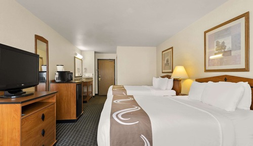 Room, 2 Queen Beds, Non Smoking, Ground Floor (Pet Friendly)
