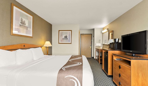 Standard Room, 1 King Bed, Non Smoking