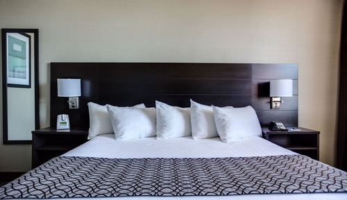 Room, 1 King Bed, Non Smoking (Upper Floor)