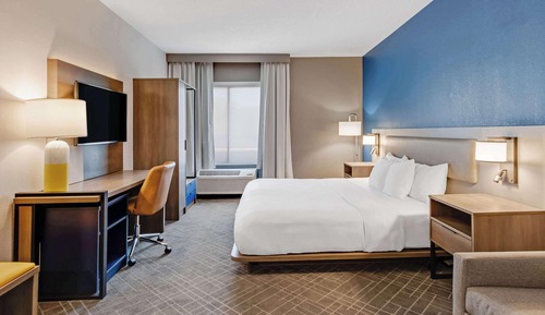 Suite, 1 Double Bed with Sofa bed, Accessible, Non Smoking