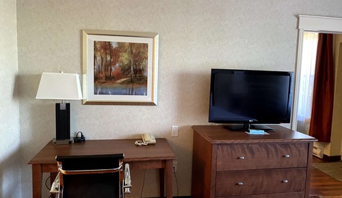 Suite, 1 King Bed, Non Smoking (Queen sofabed)