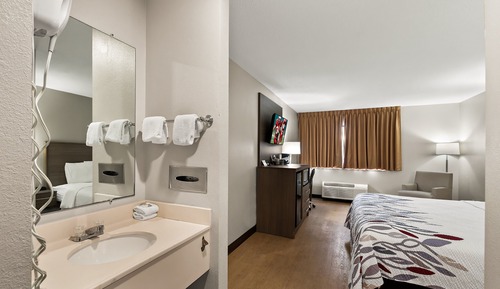 Superior Room, 1 King Bed (Smoke Free)
