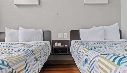 Deluxe Room, 2 Double Beds, Non Smoking, Refrigerator