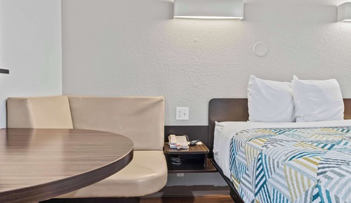 Deluxe Room, 1 Double Bed, Accessible, Non Smoking