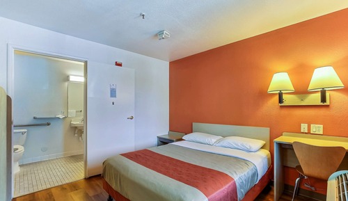 Standard Room, 1 Double Bed, Accessible, Non Smoking