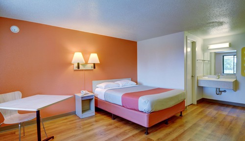 Standard Room, 1 Queen Bed, Accessible, Non Smoking