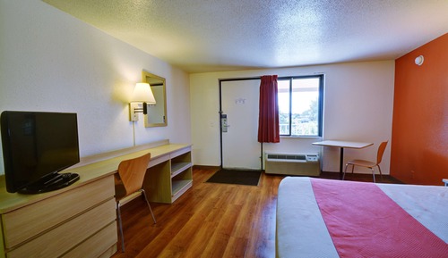 Standard Room, 1 Queen Bed, Accessible, Non Smoking