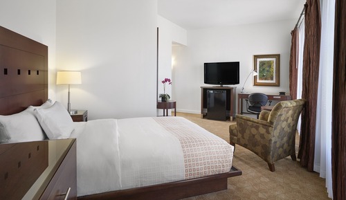 Deluxe Room, 1 King Bed