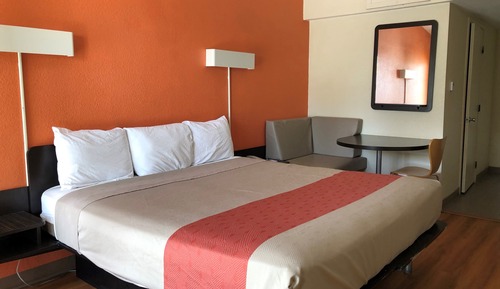 Room, 1 King Bed, Non Smoking