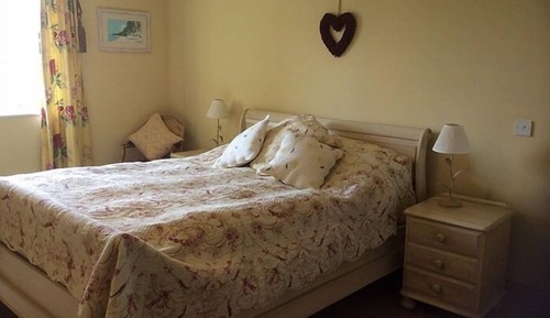 Superior Bungalow, Private Bathroom, Garden View (Carrot Cottage)