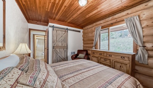Executive One Bedroom Cabin