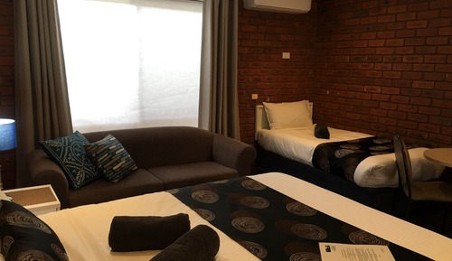 Standard Twin Room
