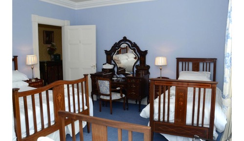 Family Room, Private Bathroom