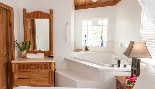 Superior Deluxe 2 Bedroom Suite (Briland)