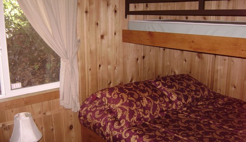 Cabin, 1 Bedroom (Linens Available, Pets Permitted)