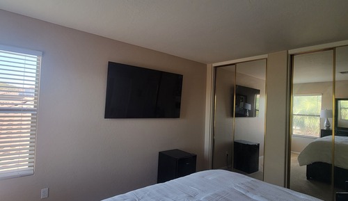 Room (Bond)