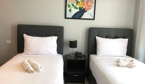 Deluxe Twin Room