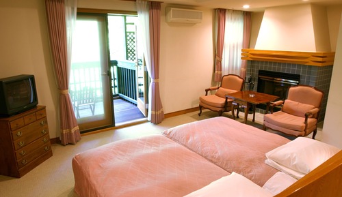 Deluxe Hollywood Twin Room, Non Smoking (Special Offer)