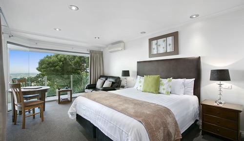 Comfort Suite, 1 King Bed, Bay View, Sea Facing