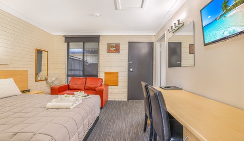 Family Room, Non Smoking, Kitchenette (2 Bedroom Family Room)