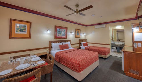 Deluxe Room, Multiple Beds, Non Smoking