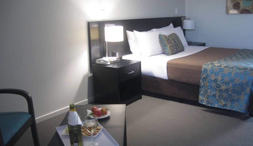 Standard Queen Room